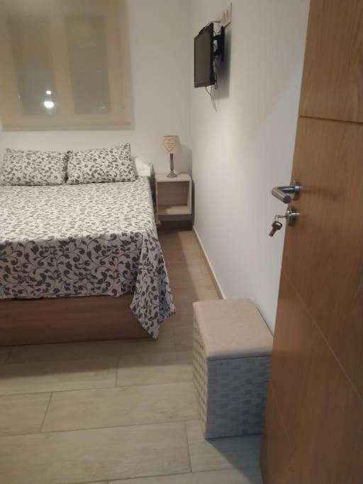 Se Alquila Habitacion Muy Luminosa Con Bano Privado En Apartamento Compartido リンコン・デ・ラ・ビクトリア エクステリア 写真
